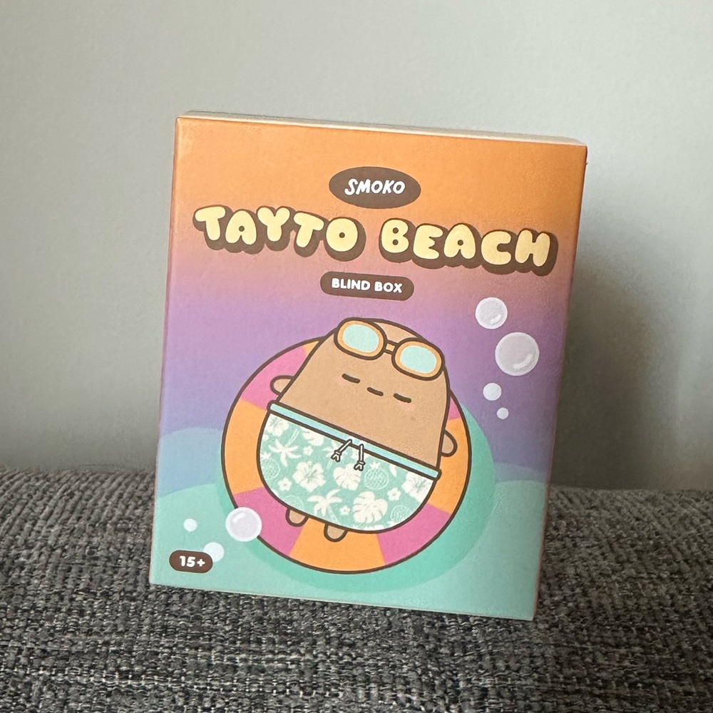 Smoko Tayto beach blind box figure - *UNOPENED*